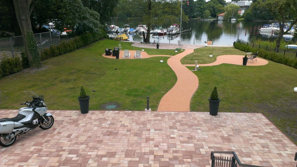 Haus Am See Берлин Екстериор снимка